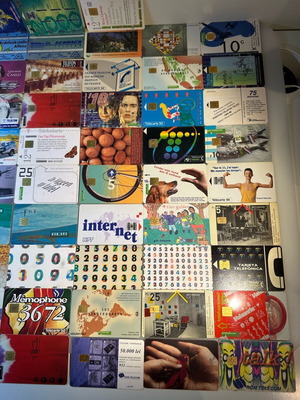 Used phone cards 64 French and German