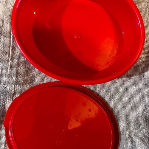 Red plastic tupper box 0.8 l new