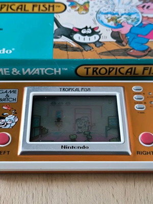 Nintendo Game & Watch Tropical Fish TF-104 like new