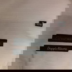  Λευκό πουκάμισο με φουλάρι