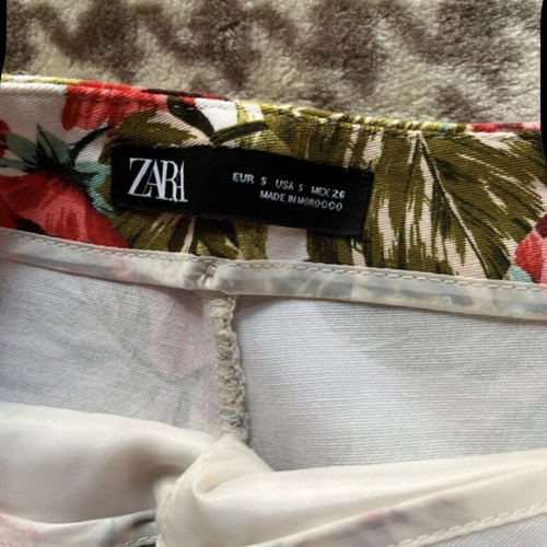 Zara fabric shorts like new, multicolored, size S