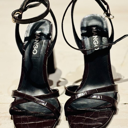 Mango strappy heels like new, burgundy croco texture