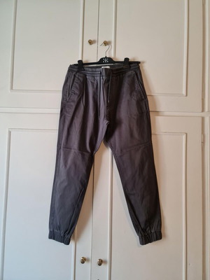 Ανδρικό παντελόνι cargo Pull&Bear μεταχειρισμένο, γκρι, μέγεθος M