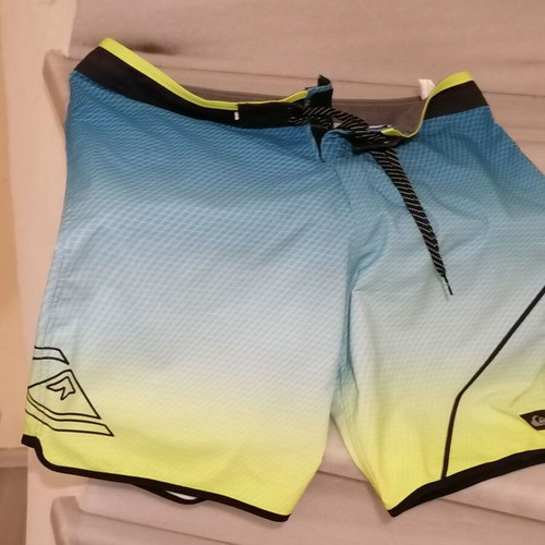 Quick Silver swimwear used, sizes XL and XXL