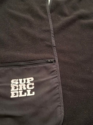 Supercell fleece scarf like new with pocket