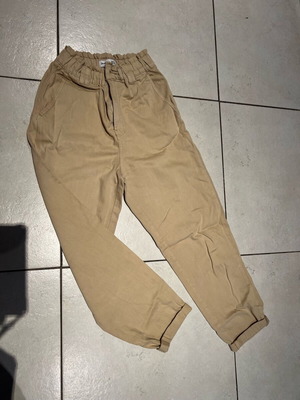 Stradivarius beige jeans pants No XS high waist with elastic like new