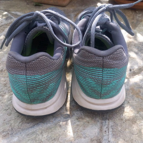 Nike athletic shoes like new, gray and turquoise, size 38