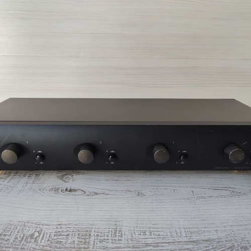 Jamo JSS4-VC2 Matrix Speaker Selector used, 4 zones, dual source input