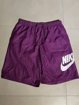 Nike shorts like new, size L, purple