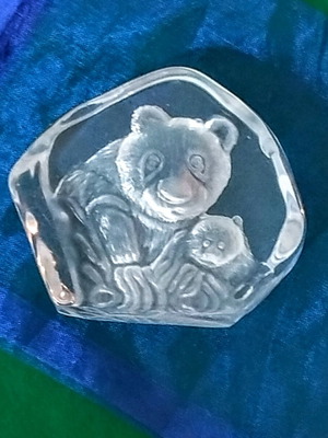 Glass paperweight Panda mom with baby new