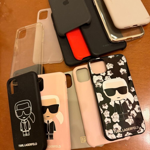 iPhone 11 cases like new