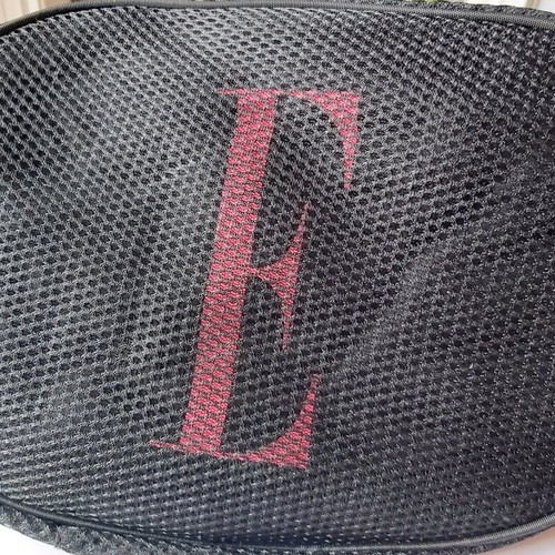 Elle toiletry bag like new, black, versatile with large capacity
