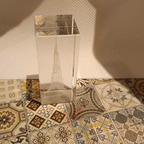 Glass decorative piece with Burj Khalifa, like new