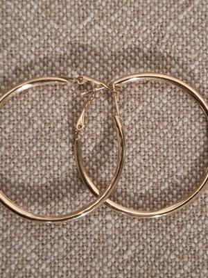 Hoop earrings gold color like new, 5 cm diameter