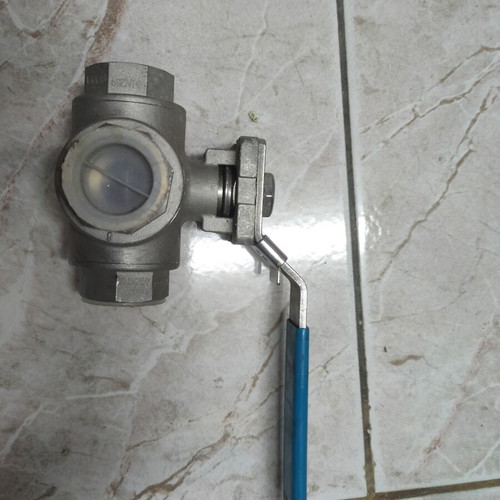 Valve heavy-duty triple flow like new, suitable for water or steam