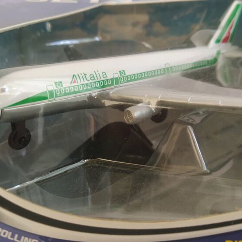 Toy airplanes 3 pieces like new, Sky Pilot Jet Liner F-35 P-38 Boeing 777