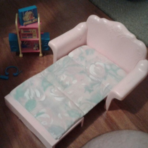 Barbie furniture like new, 2-in-1 bed-sofa and furniture