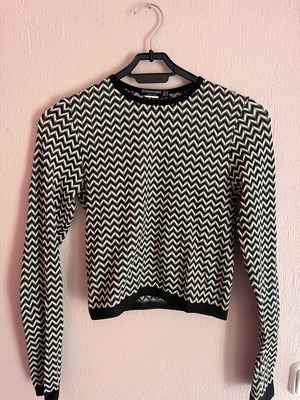 Short long-sleeve sweater Stradivarius size Xs