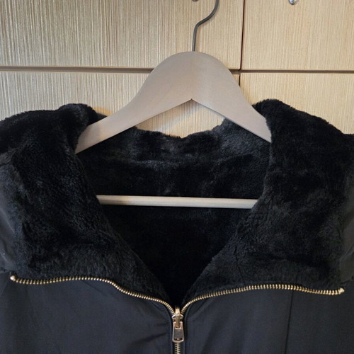 Zara reversible black jacket like new, size Large