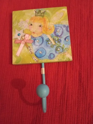 Children's hanger "welcome friends" like new