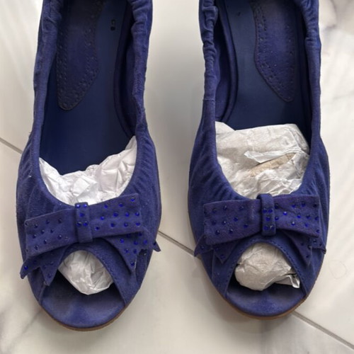 Schutz Peep Toe Leather Heels like new, size 39, blue and purple