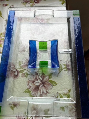 Δίσκος σερβιρίσματος γυάλινος καινούριος με πιατάκια