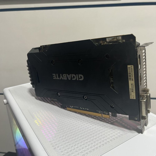 Gigabyte GeForce GTX 1060 6GB graphics card, dual fan
