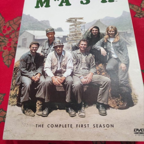 M*A*S*H* The Complete First Season triple DVD set like new, Greek edition with subtitles