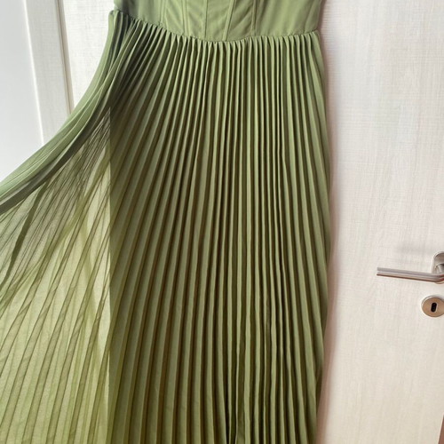 Green dress new size XL with adjustable straps