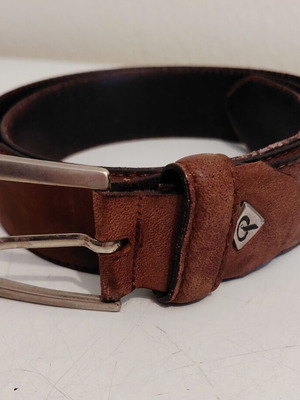 Men's leather belt in brown, like new, silver buckle