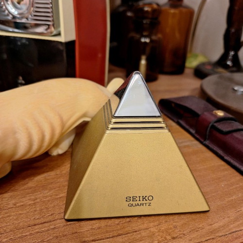 Seiko Quartz vintage 1980s used matte gold and chrome pyramid alarm clock