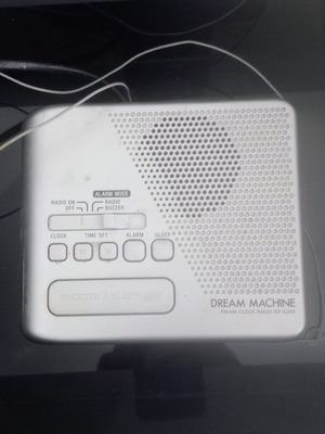 Sony Dream Machine ICF-C205 radio alarm clock used