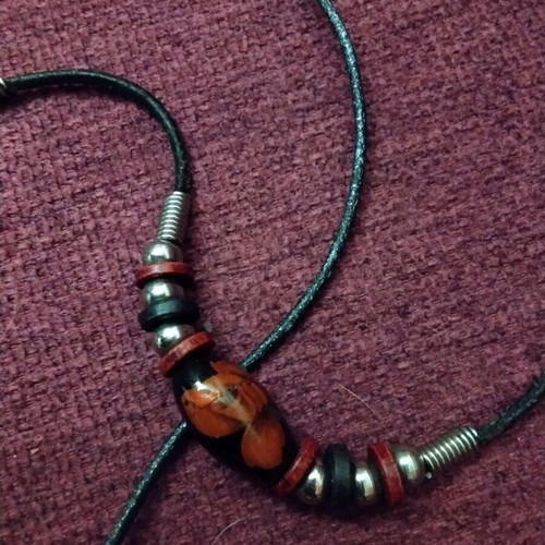 Vintage necklace with ceramic beads and bracelets like new, handmade rose design