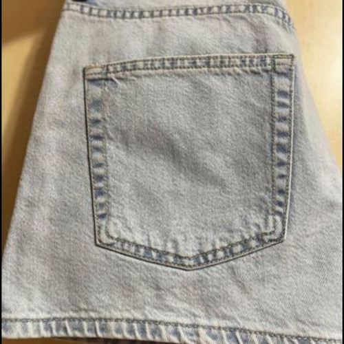 Τζιν σορτς Bershka mom fit 40, σαν καινούργιο