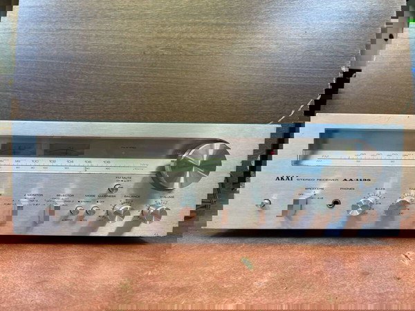 AKAI AA-1135