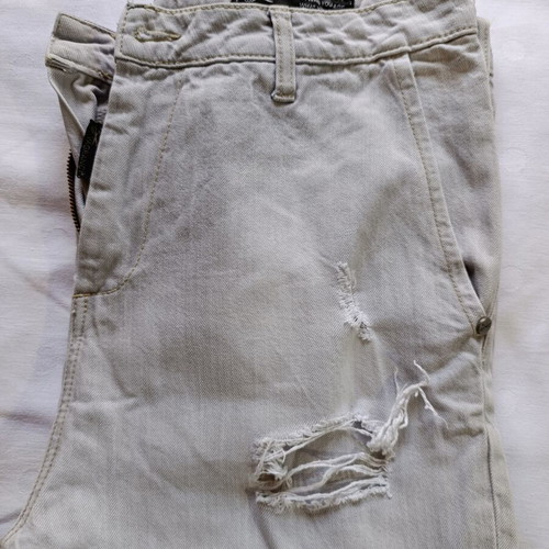 Vagrancy gray jeans with knee rips and frayed hems, size 32