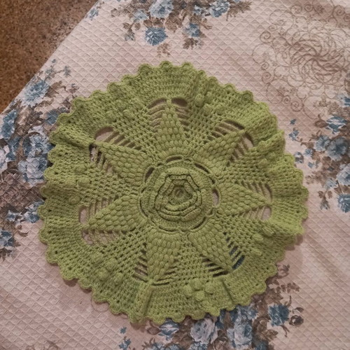 Wool handmade doily vintage in excellent condition