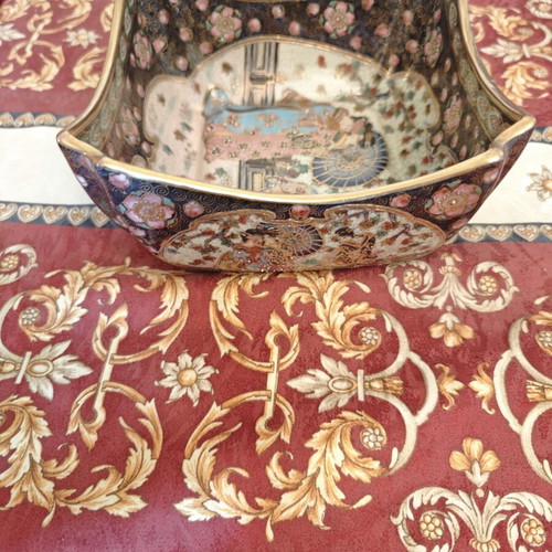 Chinese Decorative Bowl New with Oriental Hand-Painted Motifs