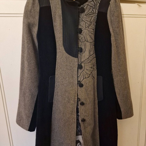 Velvet half coat like new, size M