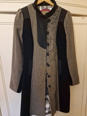 Velvet half coat like new, size M