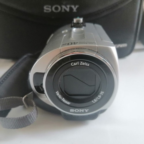 Sony Handycam DCR-SR42E video camera set