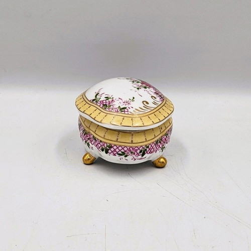 Rene porcelain jewelry box with flowers used