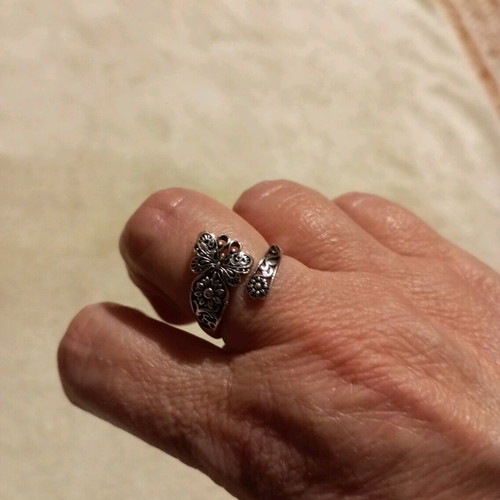 Ring vintage butterfly and flowers stainless steel, like new, boho style