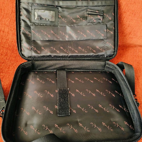 Laptop bag used, black, in very good condition