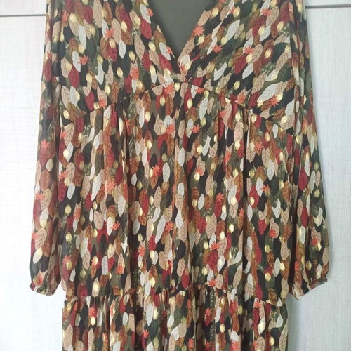 Loose dress in earthy tones like new
