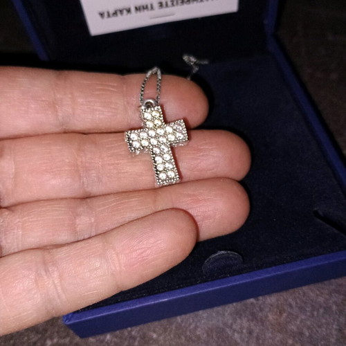 Κολιέ με διπλό σταυρό από κρύσταλλο Swarovski σαν καινούργιο, ασημί