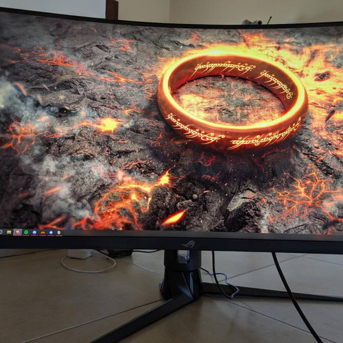 Asus ROG Strix XG32VC Curved Gaming Monitor 31.5" QHD 170Hz like new