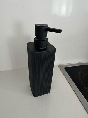 Σαπουνοθήκη minimal μαύρη ματ σαν καινούργιο