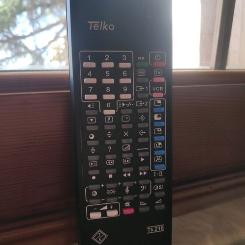 Universal Telko remote control like new, programmable