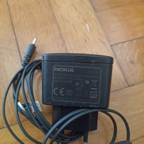 Nokia black chargers, set of 2